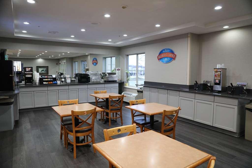 Baymont By Wyndham Rockford